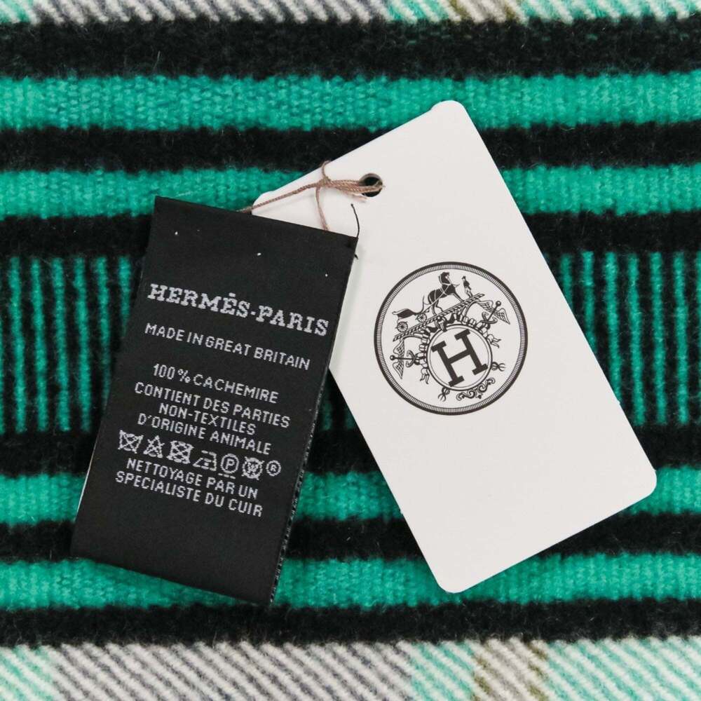 HERMES Authentic Green Scarf - Picture 11 of 14
